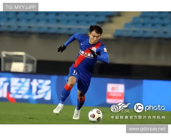 汪海健迎申花百场里程碑替补登场书写纪念时刻